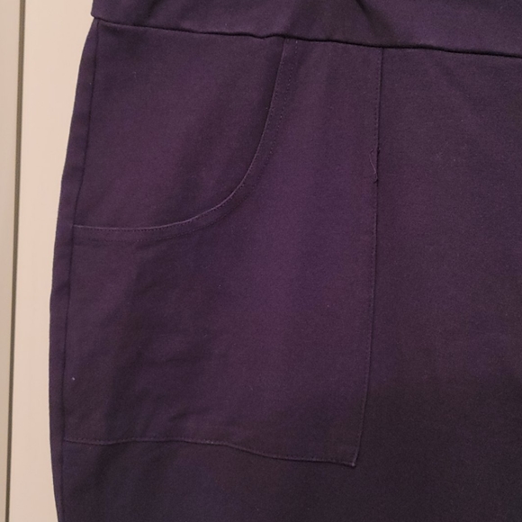 Navy knit convertible pants w/pockets - Picture 3 of 5
